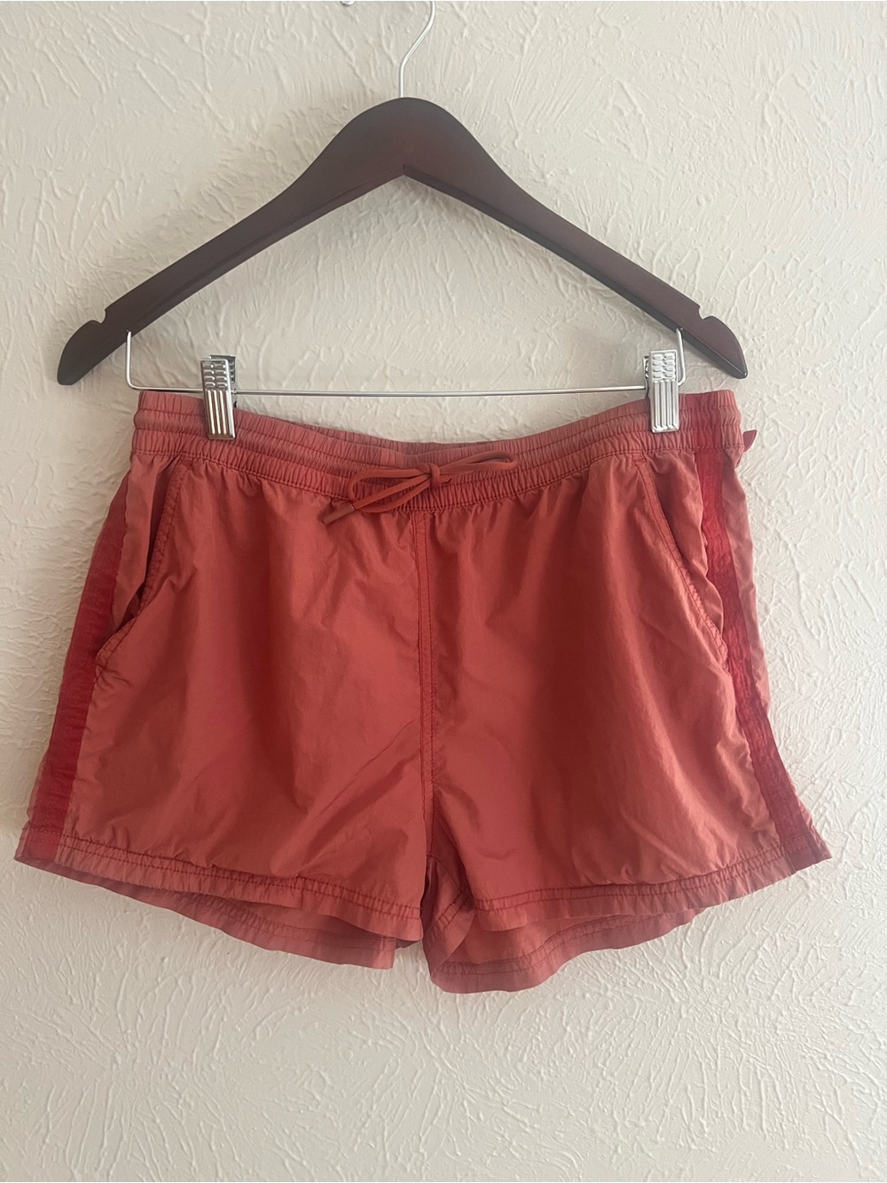 Athleta Expedition Shorts Brick Red Size 4 Lightweight Outdoor Hiking Shorts